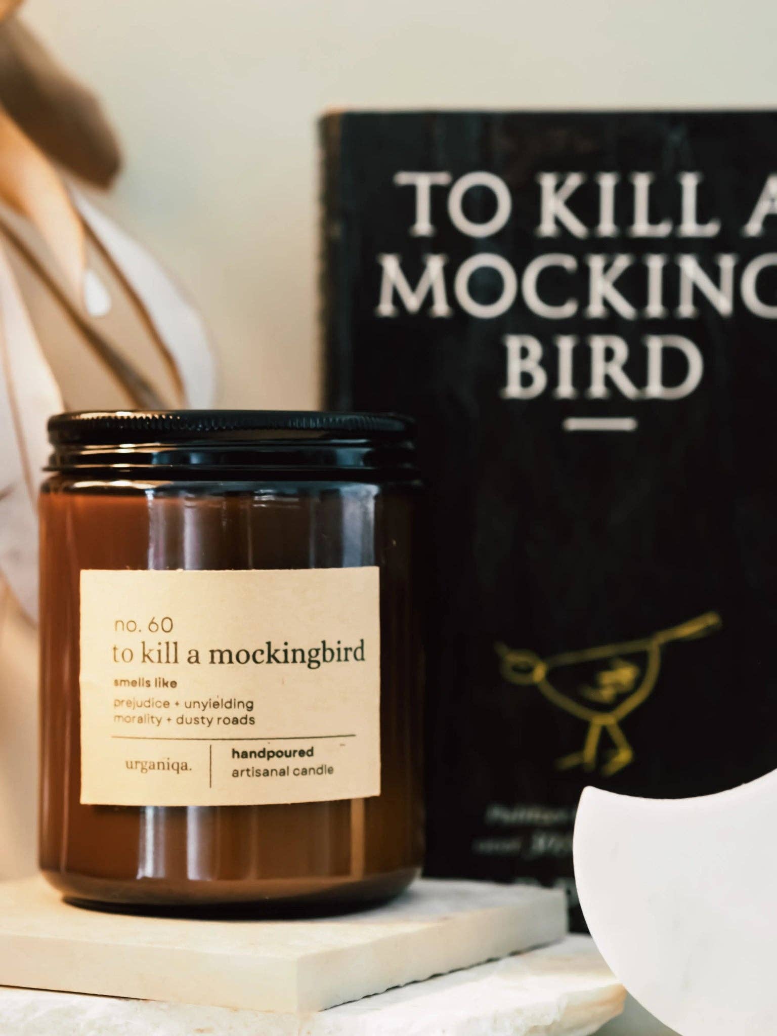 Urganiqa - Vendita all'ingrosso Candela in vasetto - Candela di soia ispirata alla letteratura "Il buio oltre la siepe"3
