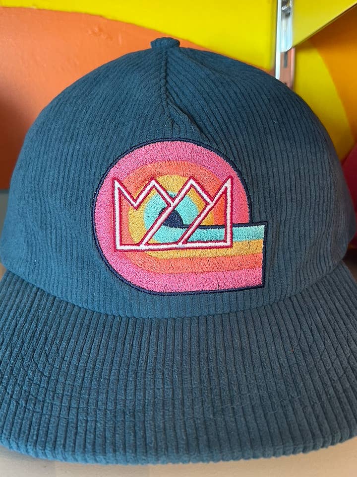 CASQUETTE CORDON BLEU CTS RAINBOW WAVE pour la vente par Chris Turk Swim