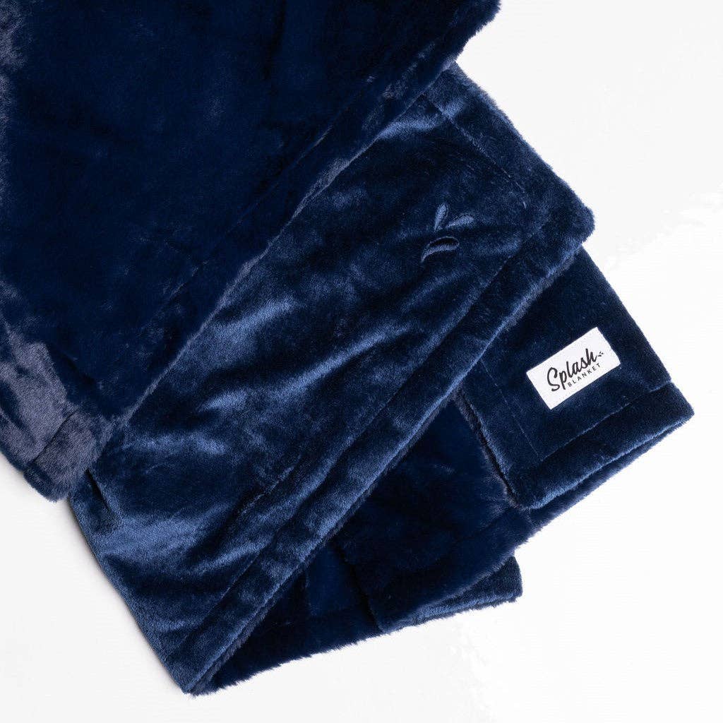 Yoni Pleasure Palace - Wholesale Throw blanket - Furlush Waterproof Squirt  Blanket™ - Navy3