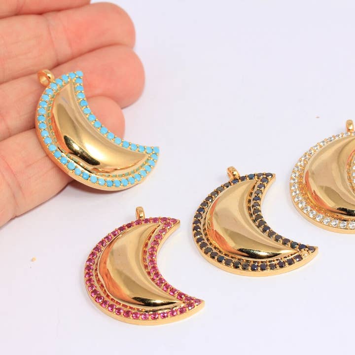 Pendentif Lune Micro Pavé CZ Or Brillant 24k 18x33mm, CHK226-8 pour la vente par QueenJewelryM