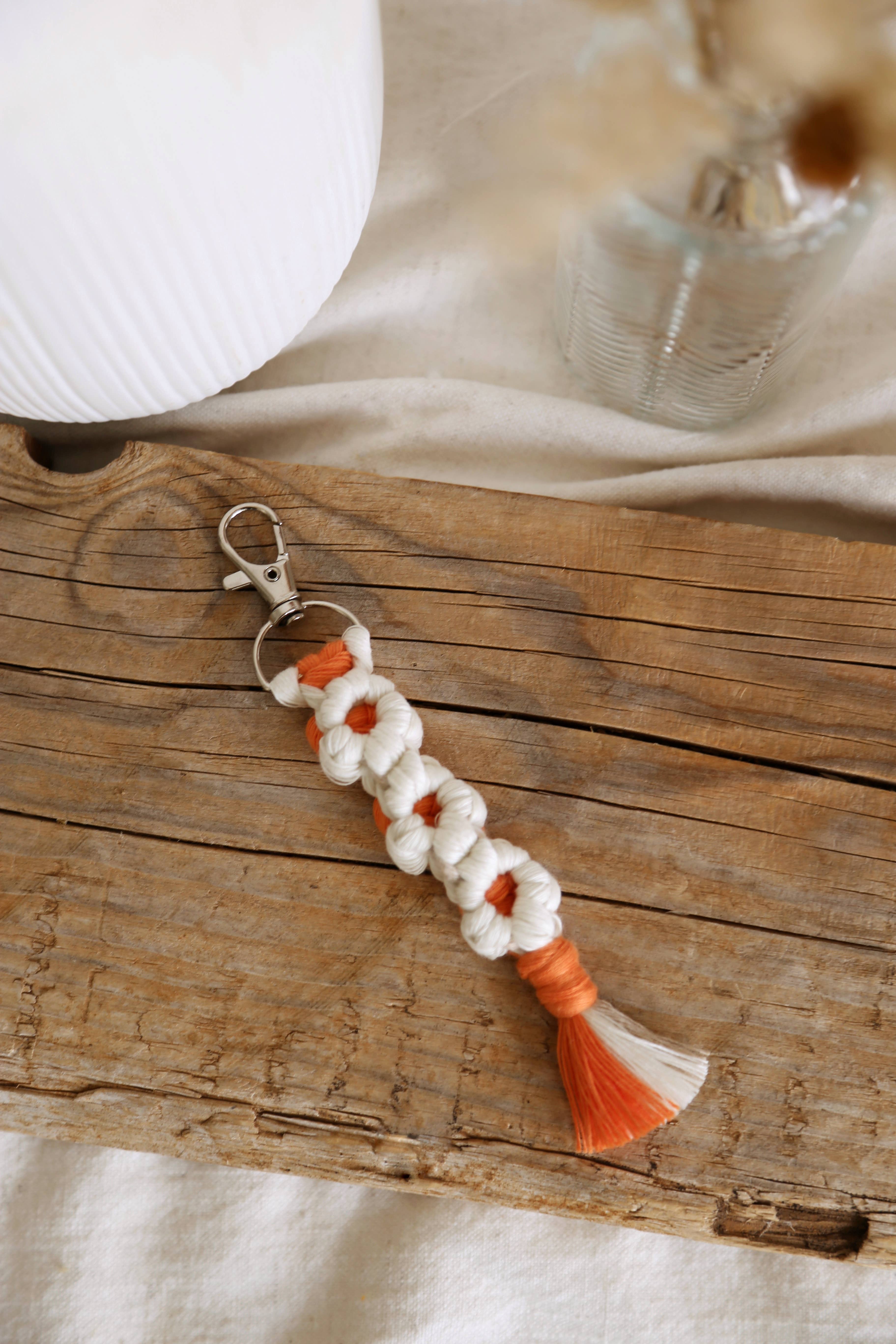 The Frenchie Knot - Wholesale Keychain - Women's - Macrame Daisy Keychain1