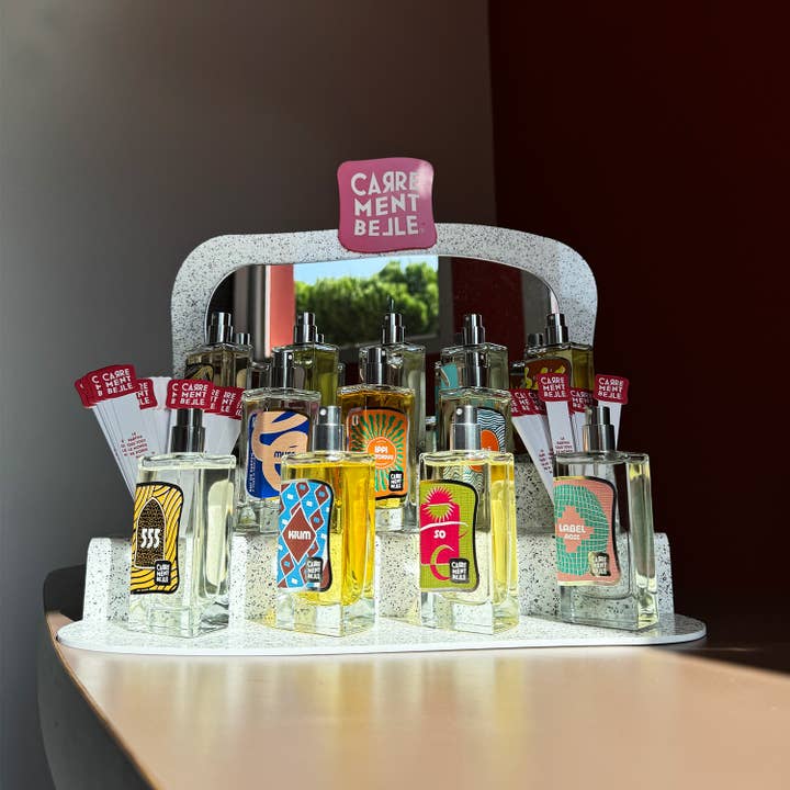 CARREMENT BELLE - Wholesale Perfume/Eau de Toilette - Fragrance display3