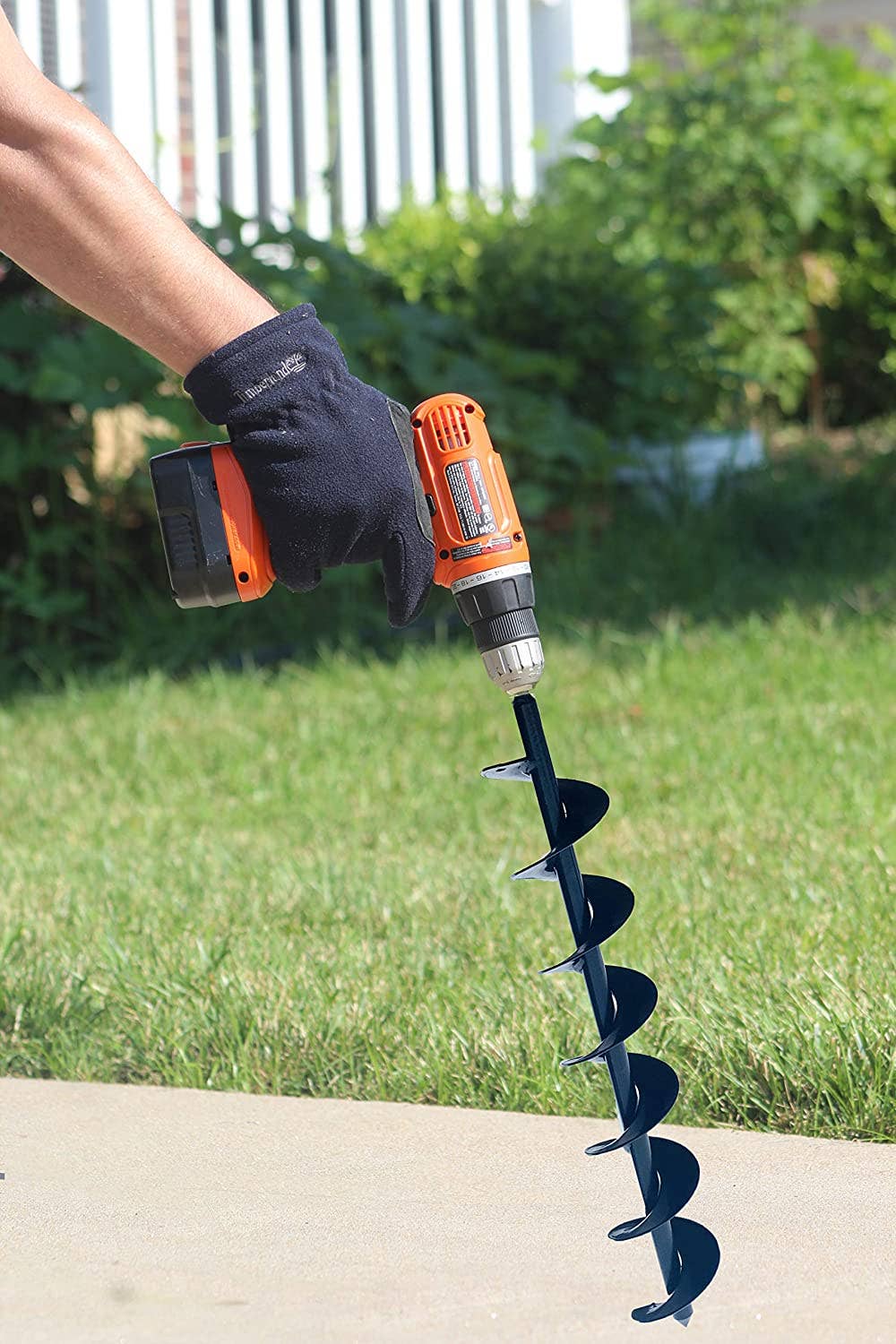 Ashman Online - Wholesale Garden Tool - Ashman 24 inch Auger  Made of heavy duty steel and has a 24 inch long helical screw blade.1