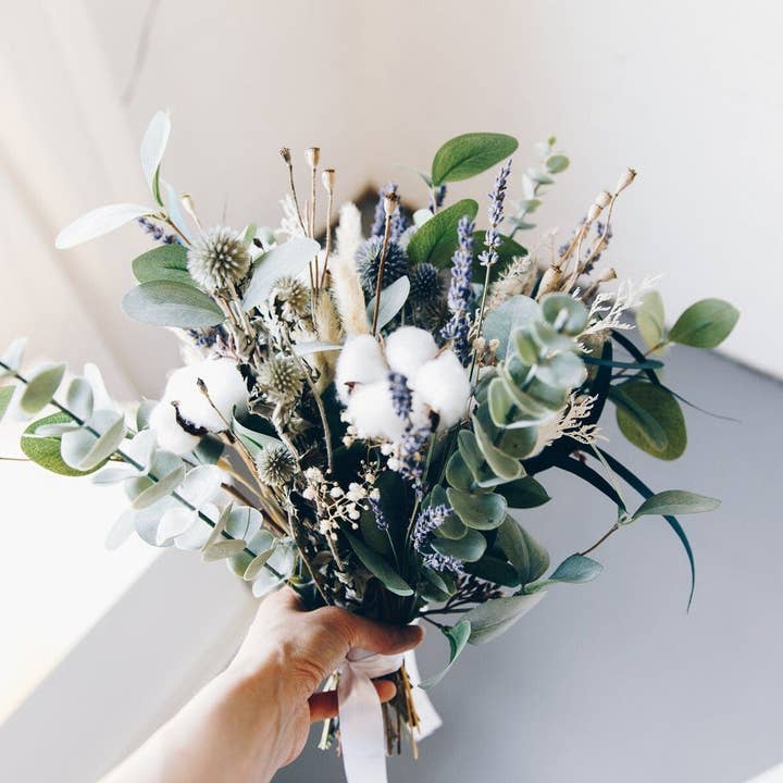 Hidden Botanics - Venta al por mayor Flores artificiales - Ramo de novia con flores secas y artificiales, verde oscuro y blanco, número 24
