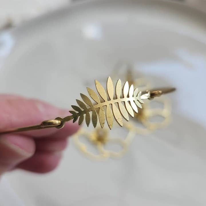Pulseiras de Bronze Empilháveis com Folha de Samambaia por atacado de Sara Sela Jewelry