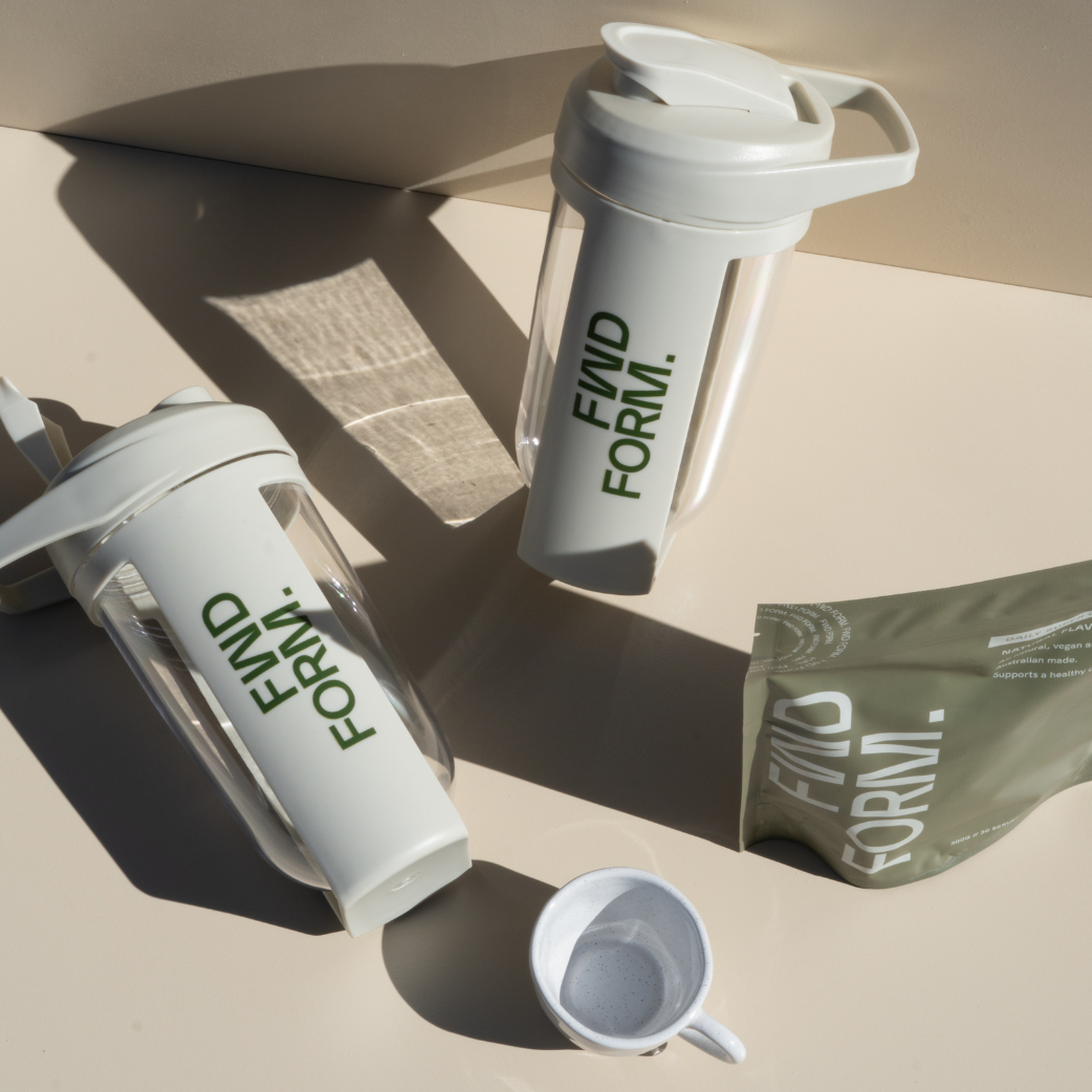 FWD FRM - Wholesale Drinking glass/cup - Curved Bottom Shaker4