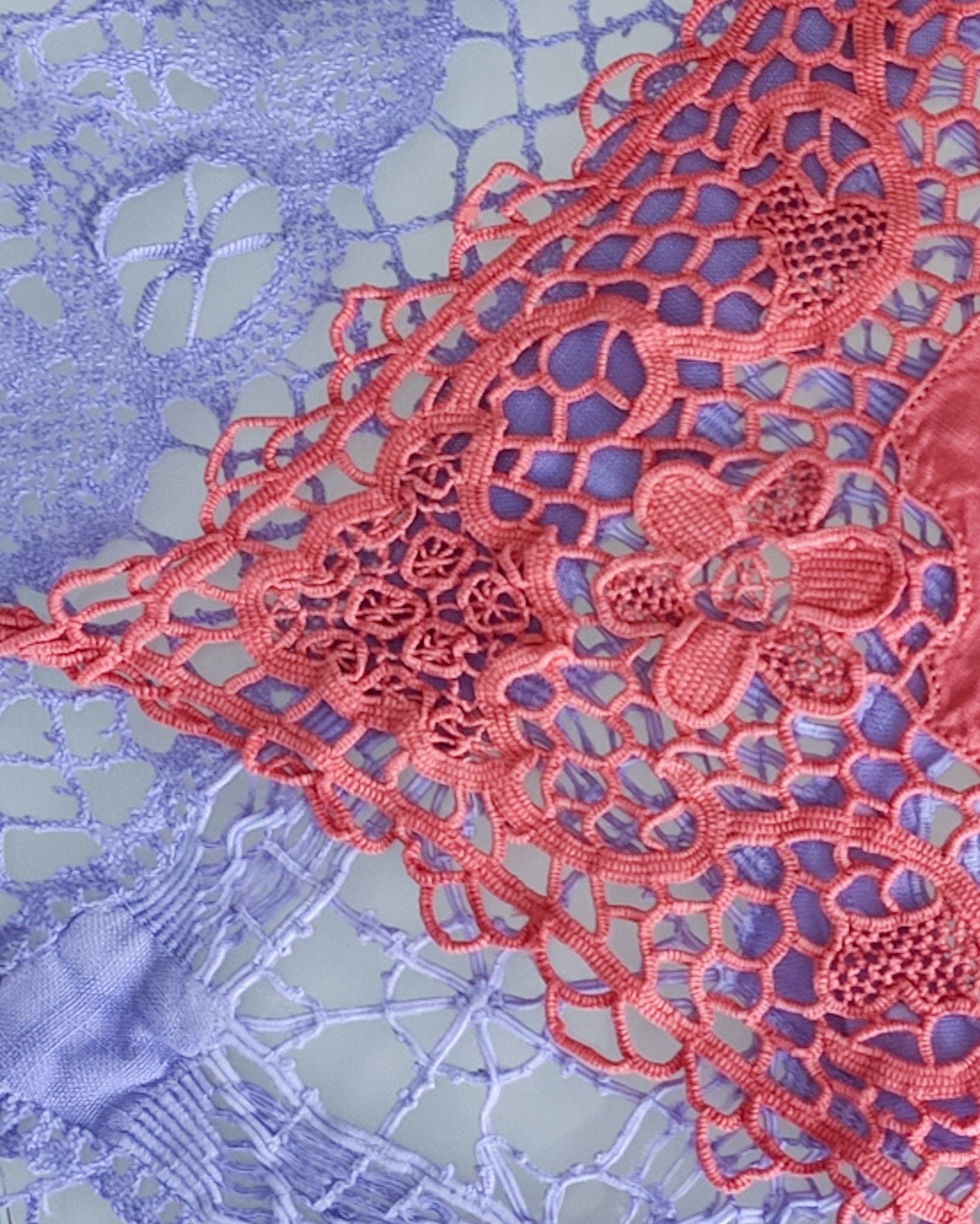 Heyfoo - Wholesale Placemat - Set of three doilies with coral burano lace13