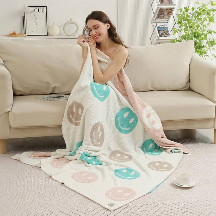 Sensibling Corp. - Wholesale Throw Blanket - Multicolor Happy Face Reversible Throw Blanket
6