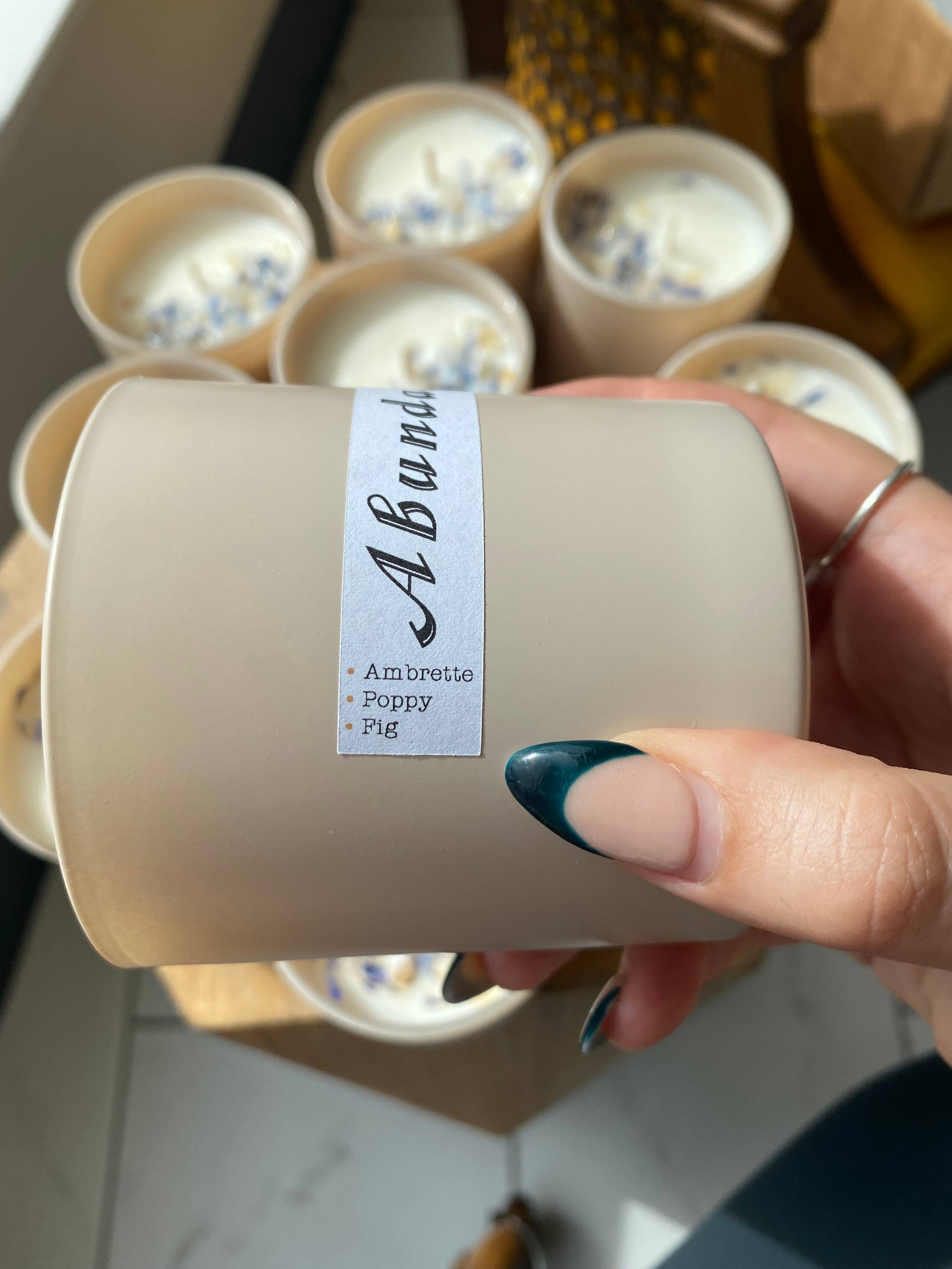 Sapphire & Sage - Wholesale Jar/Filled Candle - Abundance Crystal Candle2