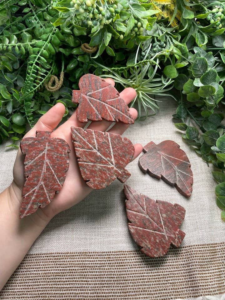 Red Que Sera Leaf for wholesale by Copper Ashes