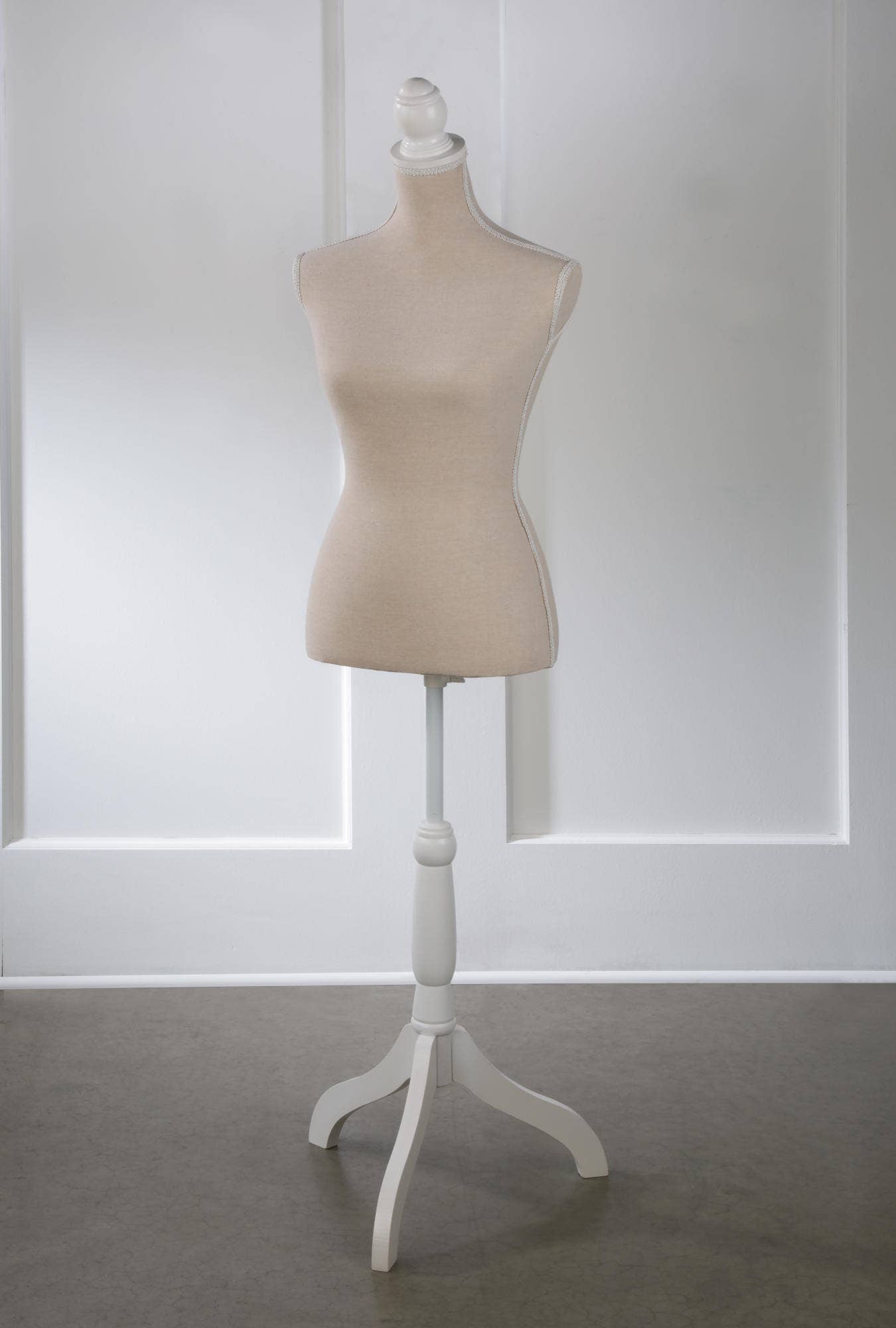 Tripar International - Wholesale Mannequin - Linen & Burlap Floor or Tabletop Body Forms - Fiberglass11