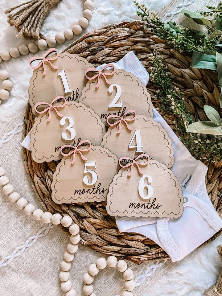 Wooden Monthly Milestone Set - Dainty Bows for wholesale by Claire and Bella