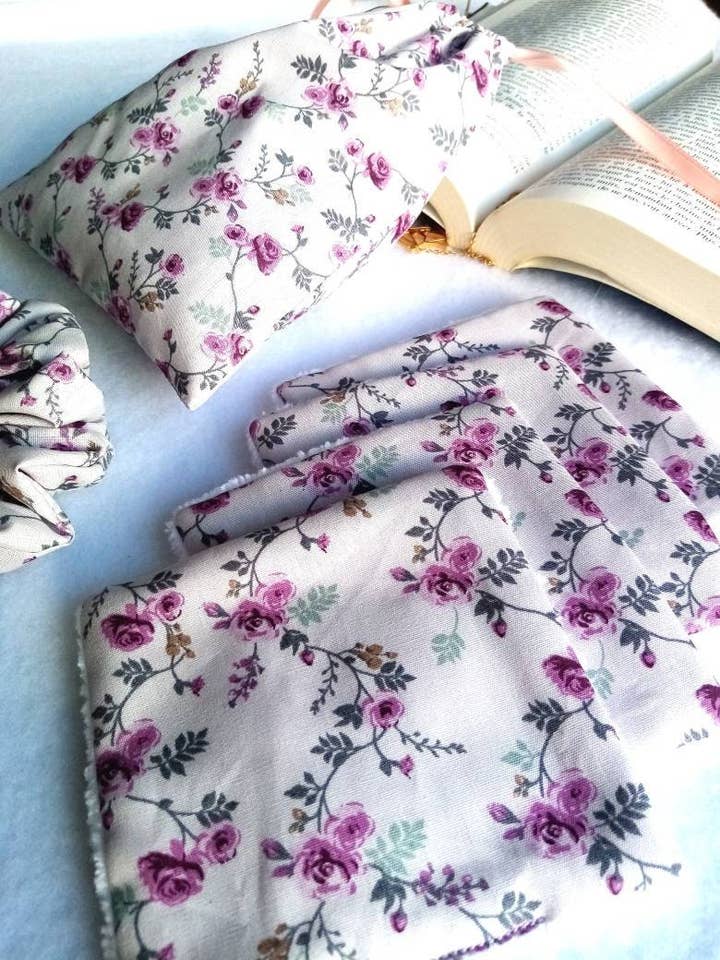 Vaskbare makeupfjernerklude i sæt med pose for engroshandel hos Esmée AccessoriesNco