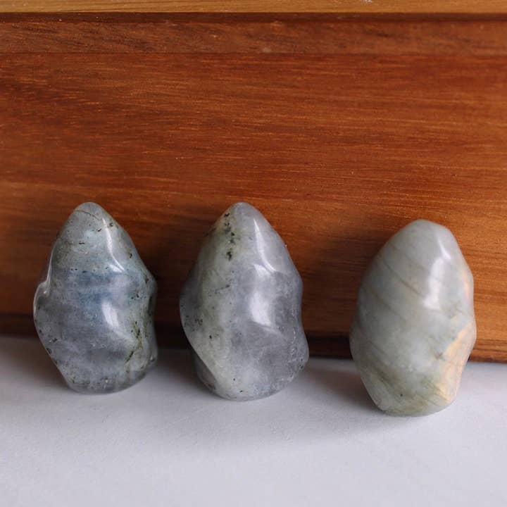 Pebble House - Wholesale Spiritual Stone/Crystal - Labradorite Mini Flame (Crystals & Stones)