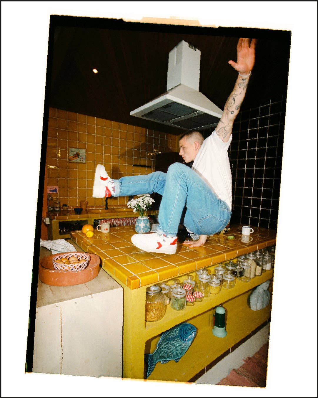 ARZE™ - Wholesale Lifestyle Sneakers - Women's - TAIGA RED1