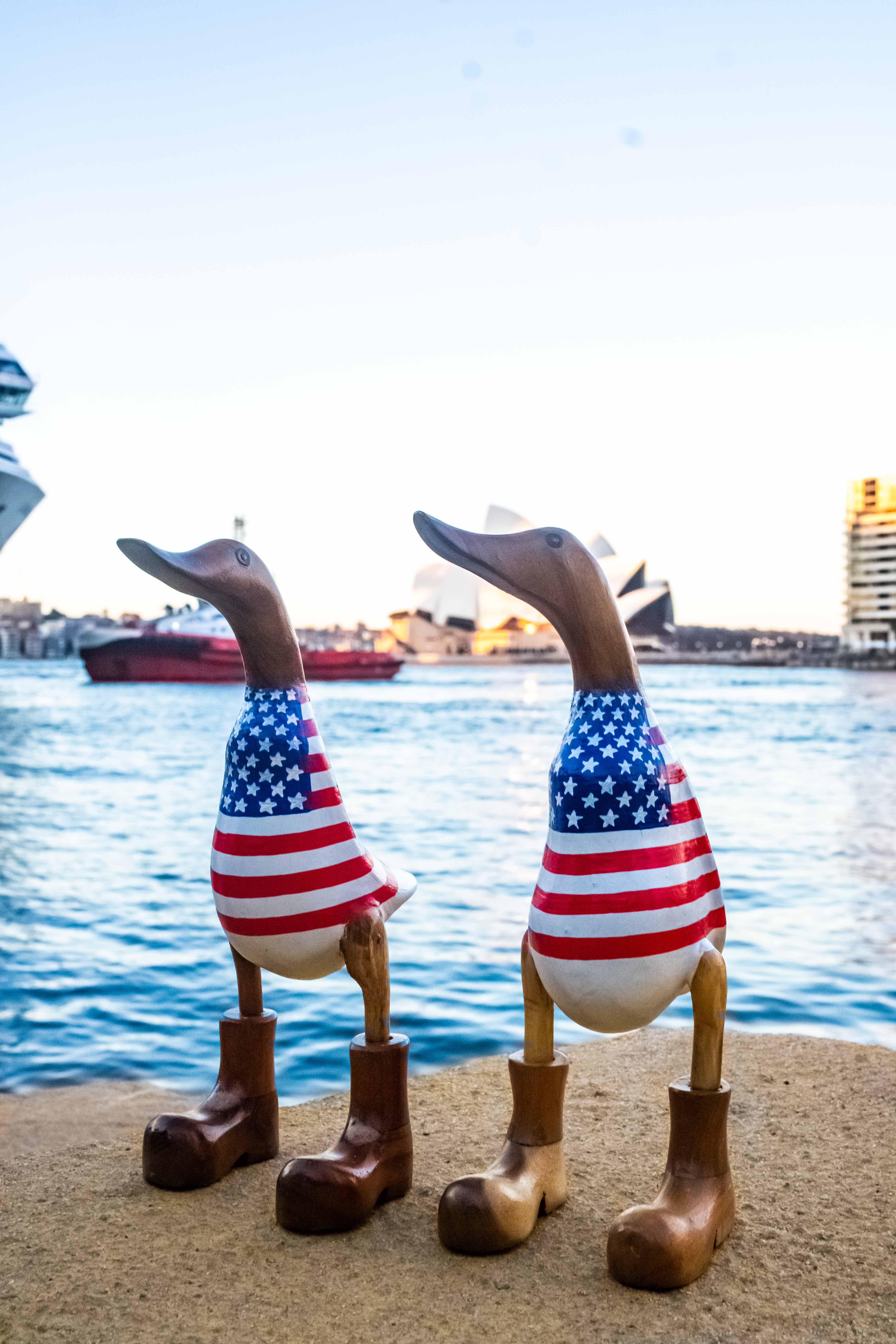 woodbubblebali - Wholesale Decorative Figurine - Canard courant drapeau américain2