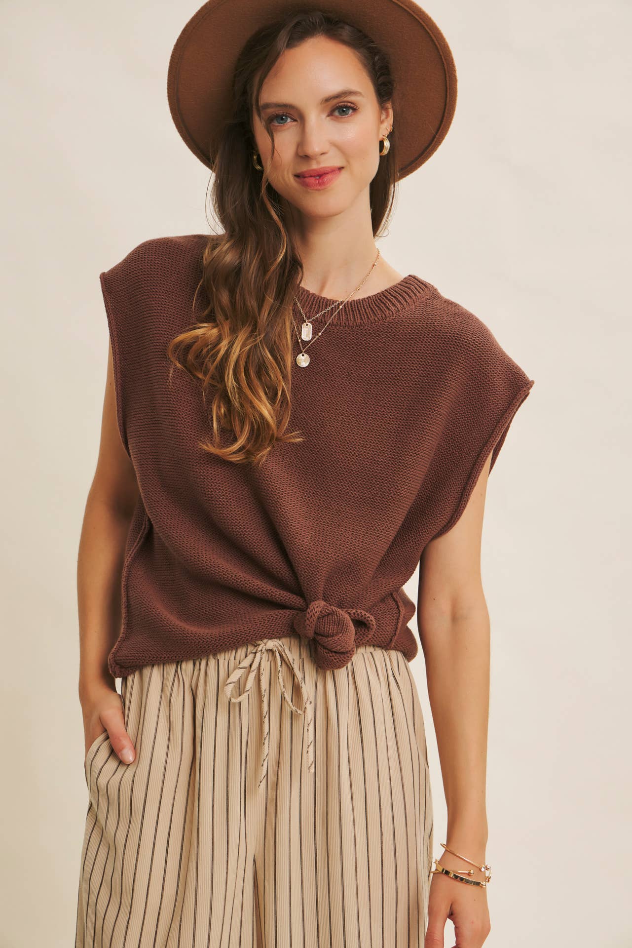 in february – Großhandel Strickpullover – Damen – Locker sitzendes Sweater-Weste mit sichtbaren Nähten19