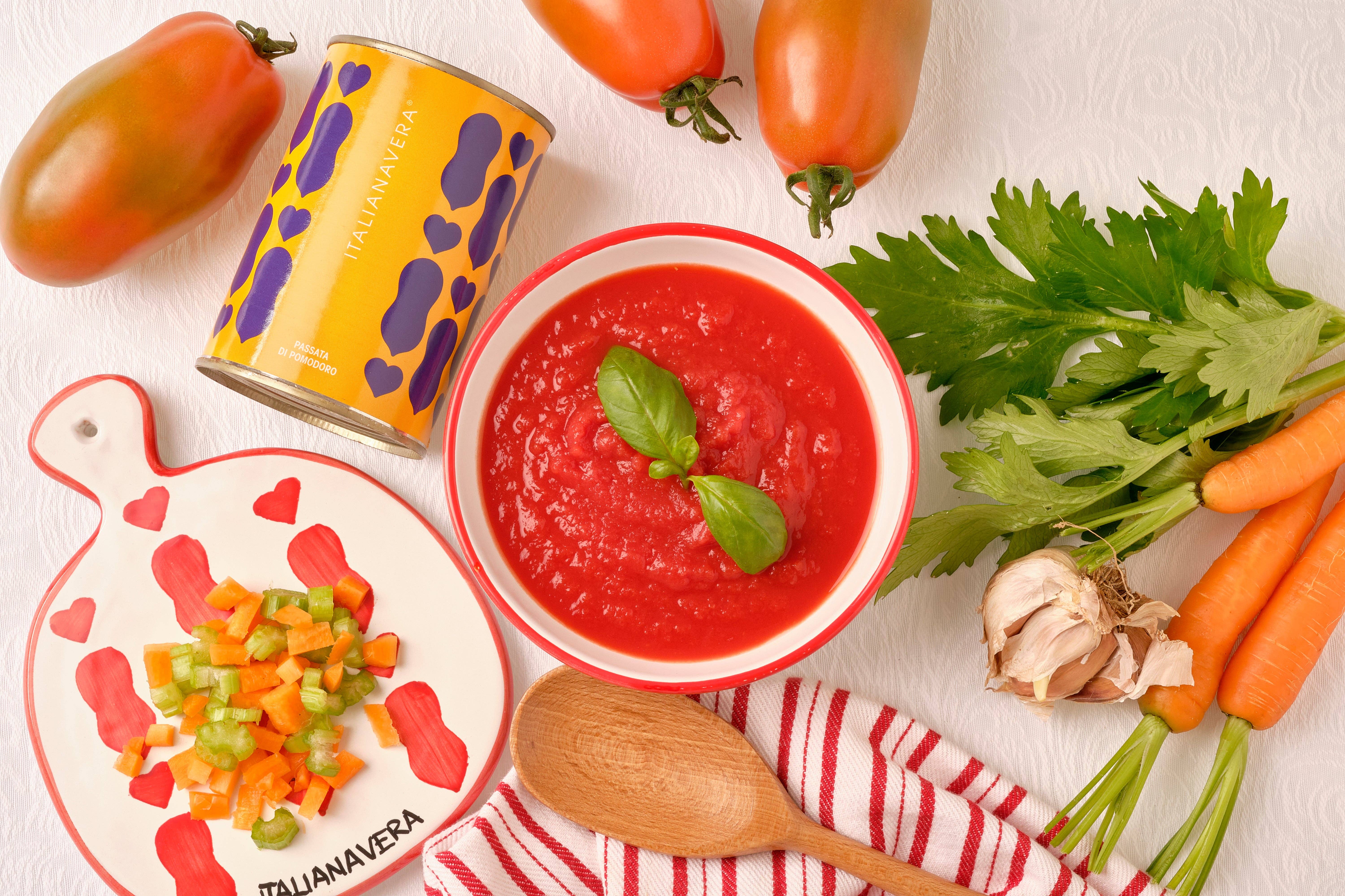 Zia Pia - Wholesale Pasta Sauce - Passata di Pomodoro Tomato Puree1