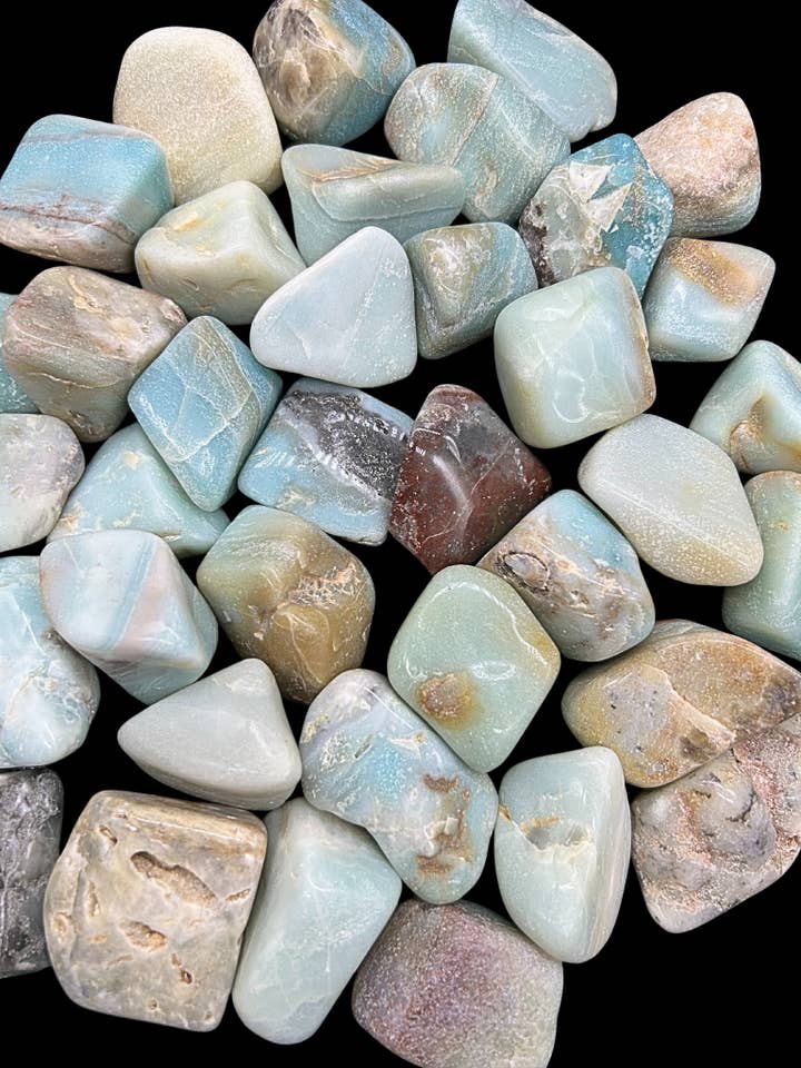 Geoworld - Tumbled Stone - Green Common Opal - XL for wholesale by Geoworld Gallery