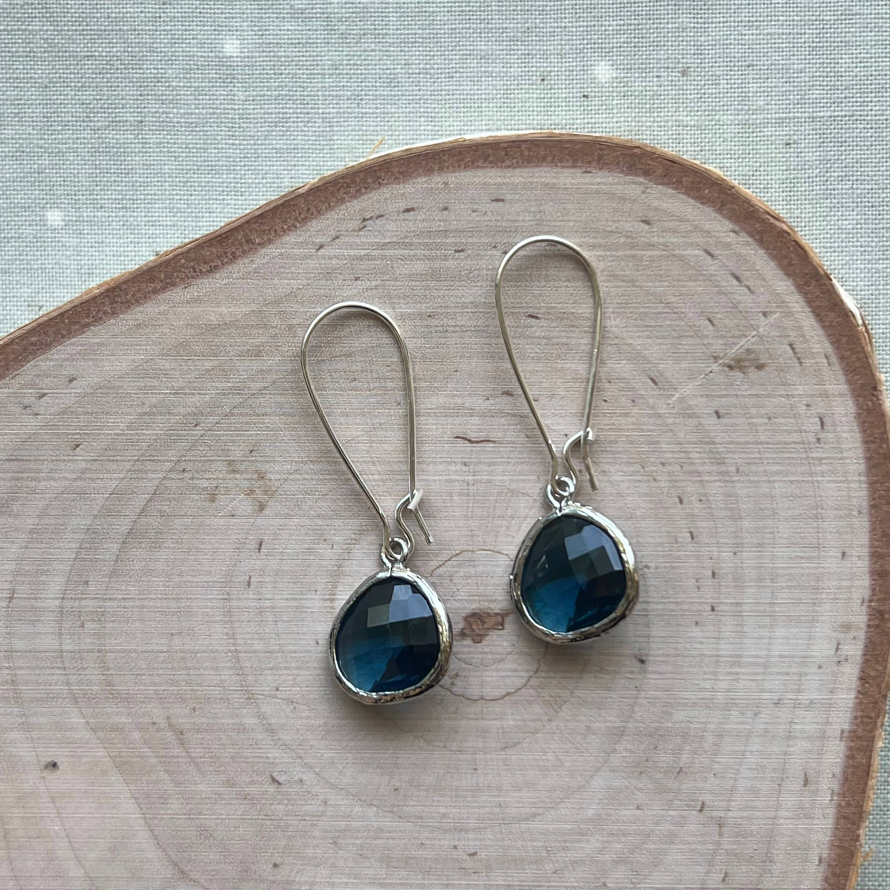 Dana Herbert - Wholesale Dangle Earrings - Silver Jane Bezel Glass Short Dangle Earrings3