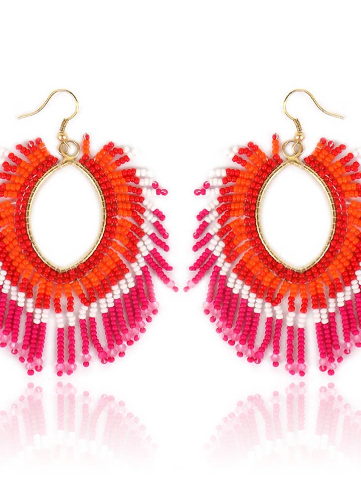 Orecchini con frange di perline intrecciate per la vendita all'ingrosso da parte di Suzie Q USA