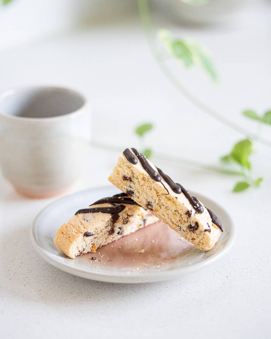 Enjoy Biscotti Company - Wholesale Cookie - Amaretto Double Chunk Biscotti6