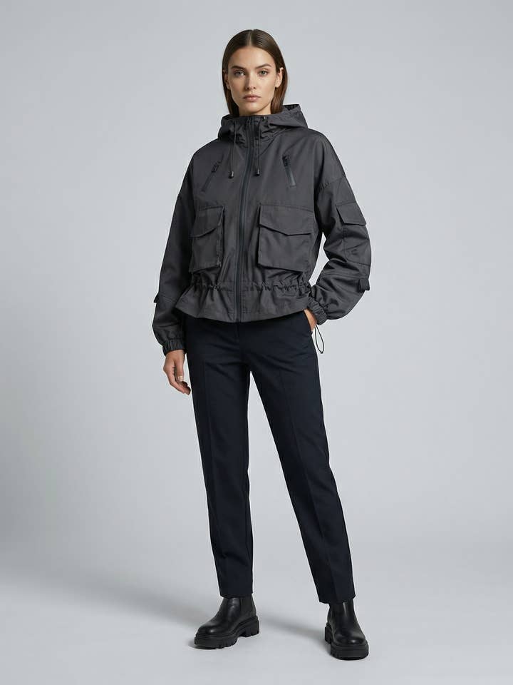 Waterdichte Techwear Jas met Verstelbare Capuchon voor wholesale door L'Emotion