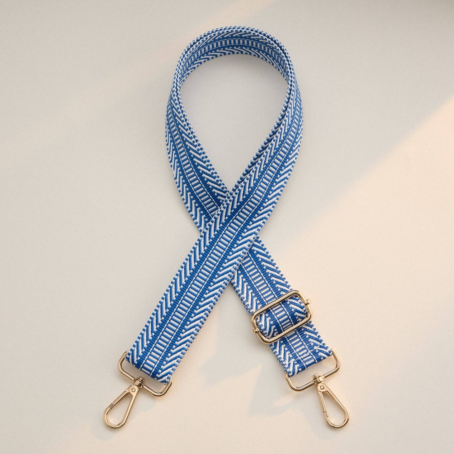 Lilla Haven - Wholesale Crossbody Bag - Women's - Neoprene Tumbler Bag with Adjustable Crossbody Strap2