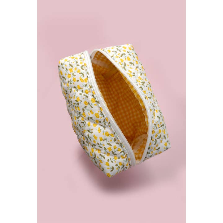 JOSSLYN by wall to wall - Wholesale Makeup/Cosmetic Bag - DITSY QUILTED COTTON FLORAL COSMETIC POUCH BAG | 40P557
