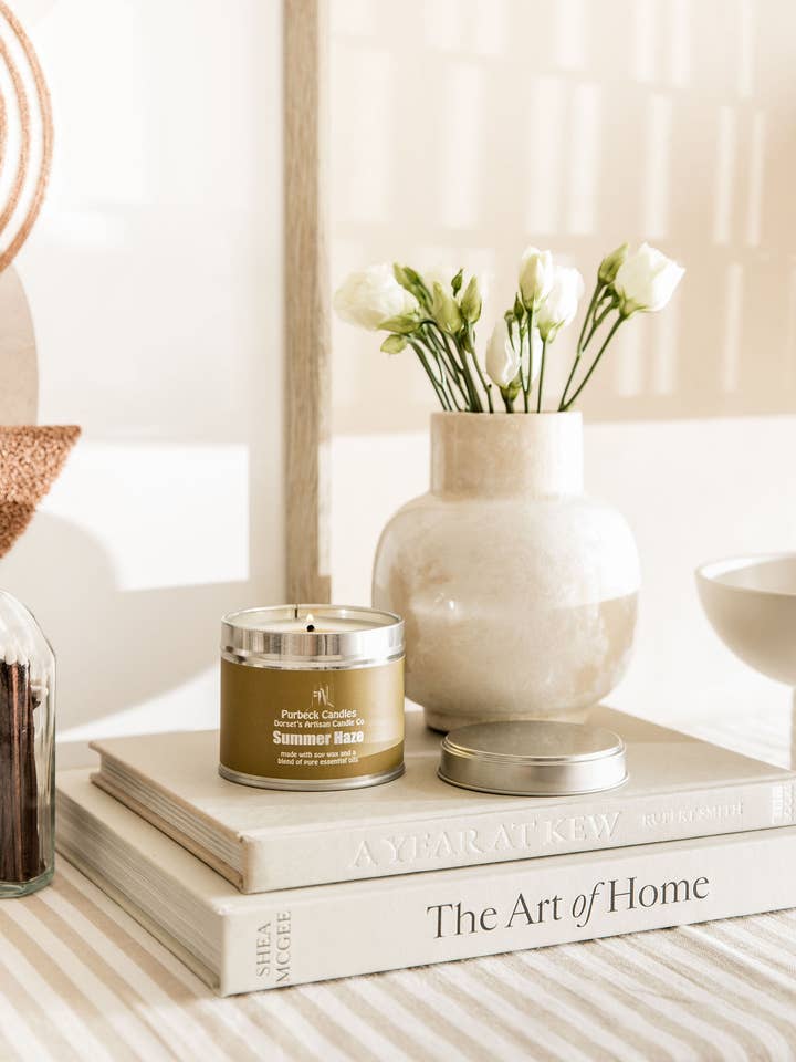 Signatur Range Ljus i en burk - Sommar Haze för wholesale av Purbeck Candles