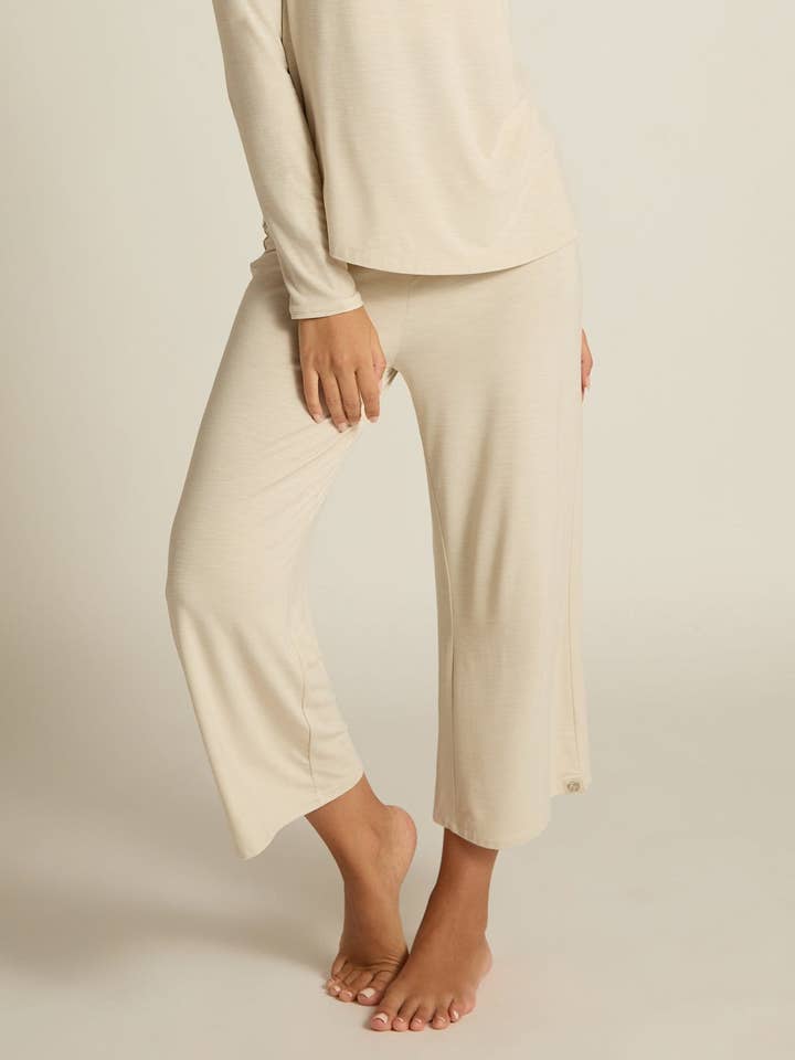 Pantalon capri à jambes larges pour la vente par Faceplant Dreams