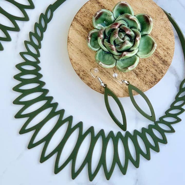 WILD Delightful Olive Necklace for wholesale by APARA Jewelry