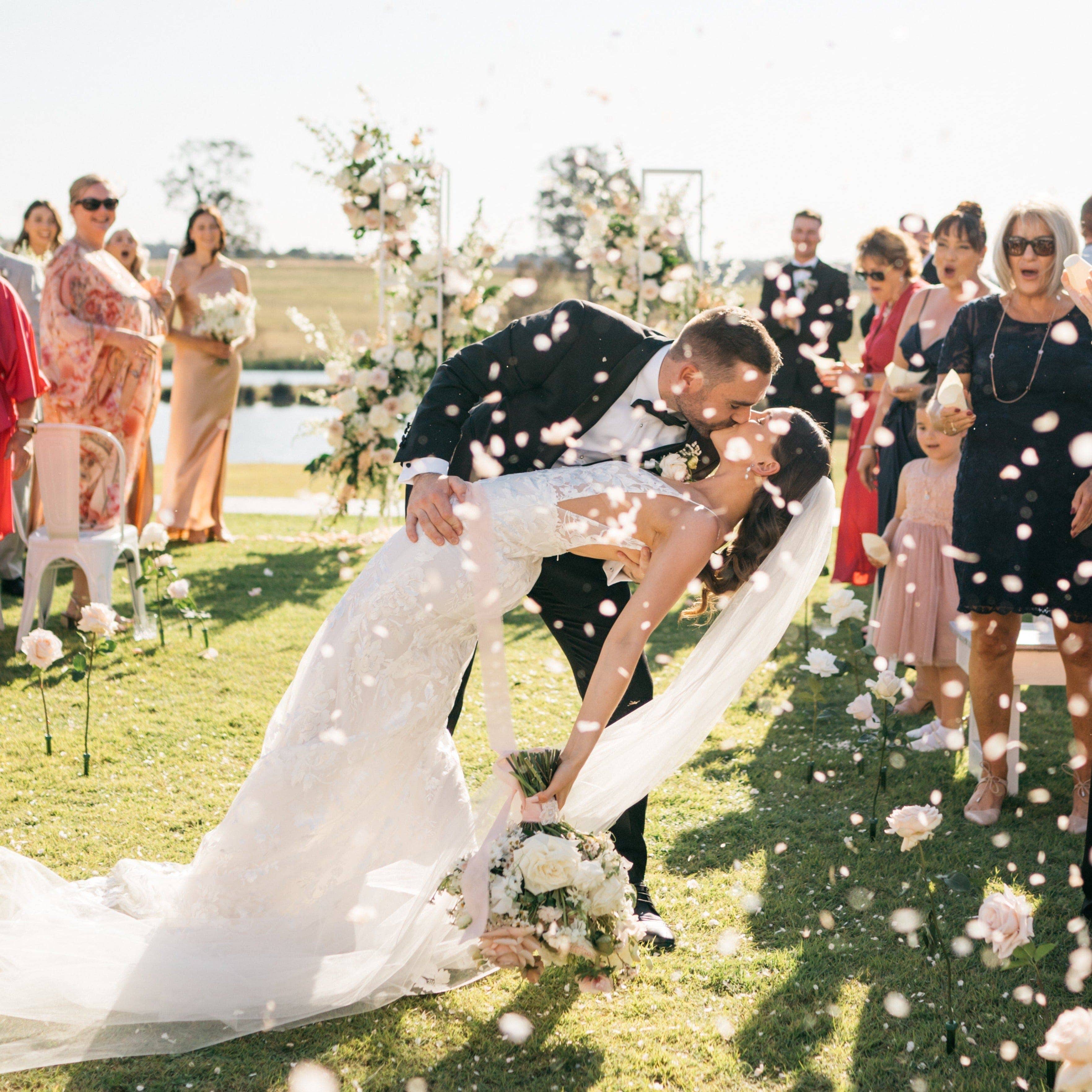 The Whole Bride – wholesale Konfetti – Hortensiabladbuntar (kronblad + kottar)22