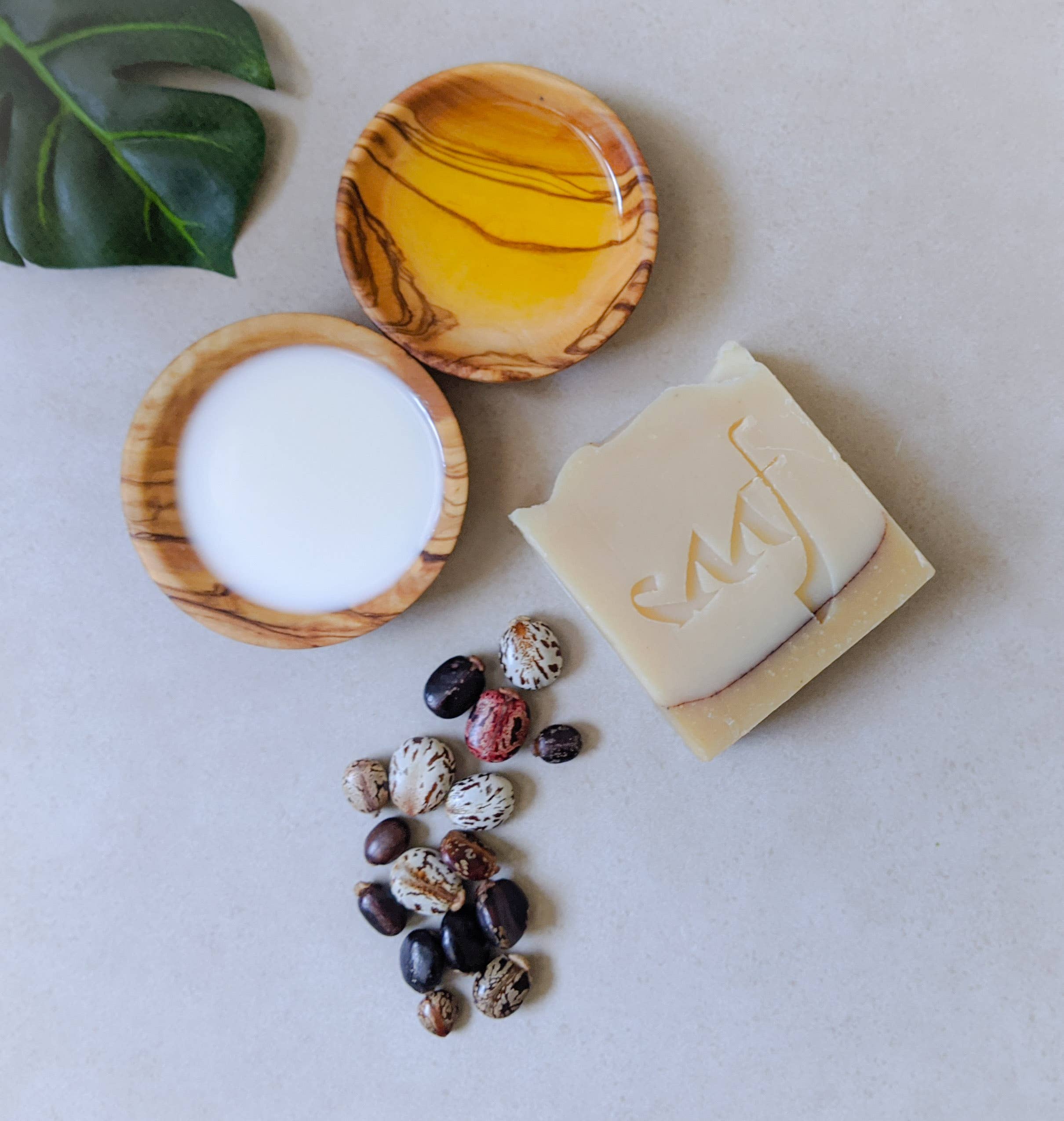 Saaf Body - Venta al por mayor Pastilla de jabón - Jabón de leche de camello para rostro y cuerpo1