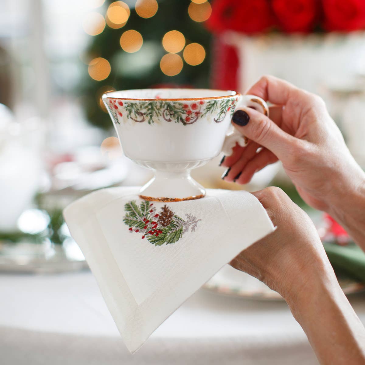 Arte Italica & Crown Linen Designs - Wholesale Coffee/Tea Cup - Natale Tea Cup - Christmas1