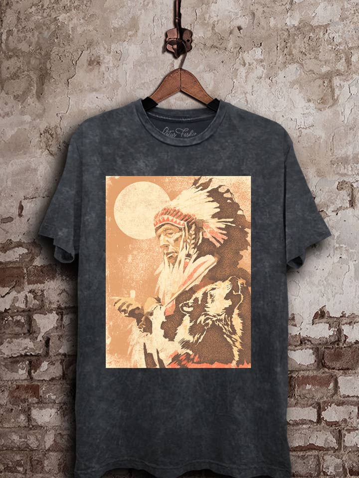 Top mit Native Spirit Grafik für den Großhandel von Lotus Fashion Collection