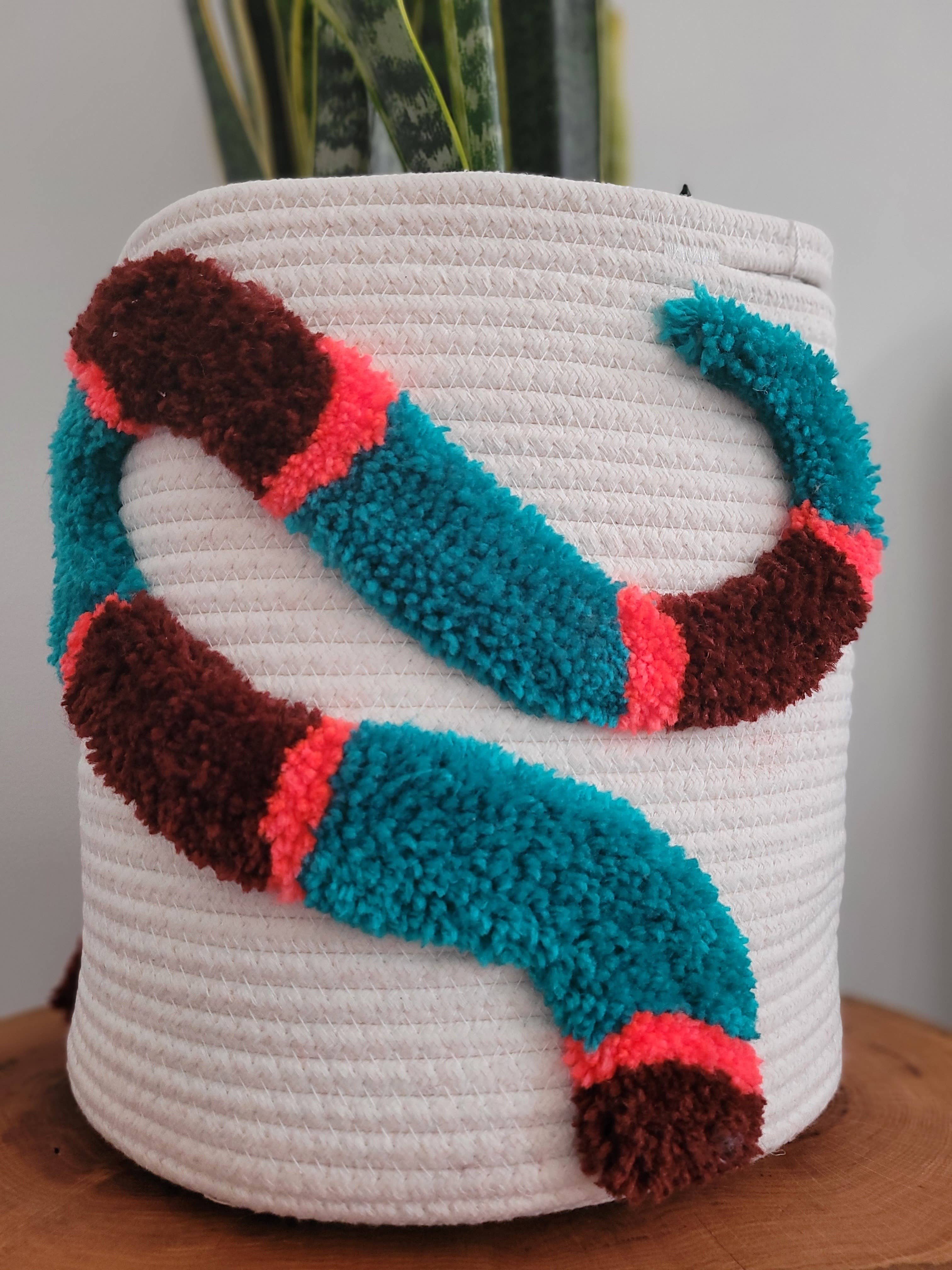 Good to Know You - Wholesale Basket - 13" Tufted Basket - Snake2