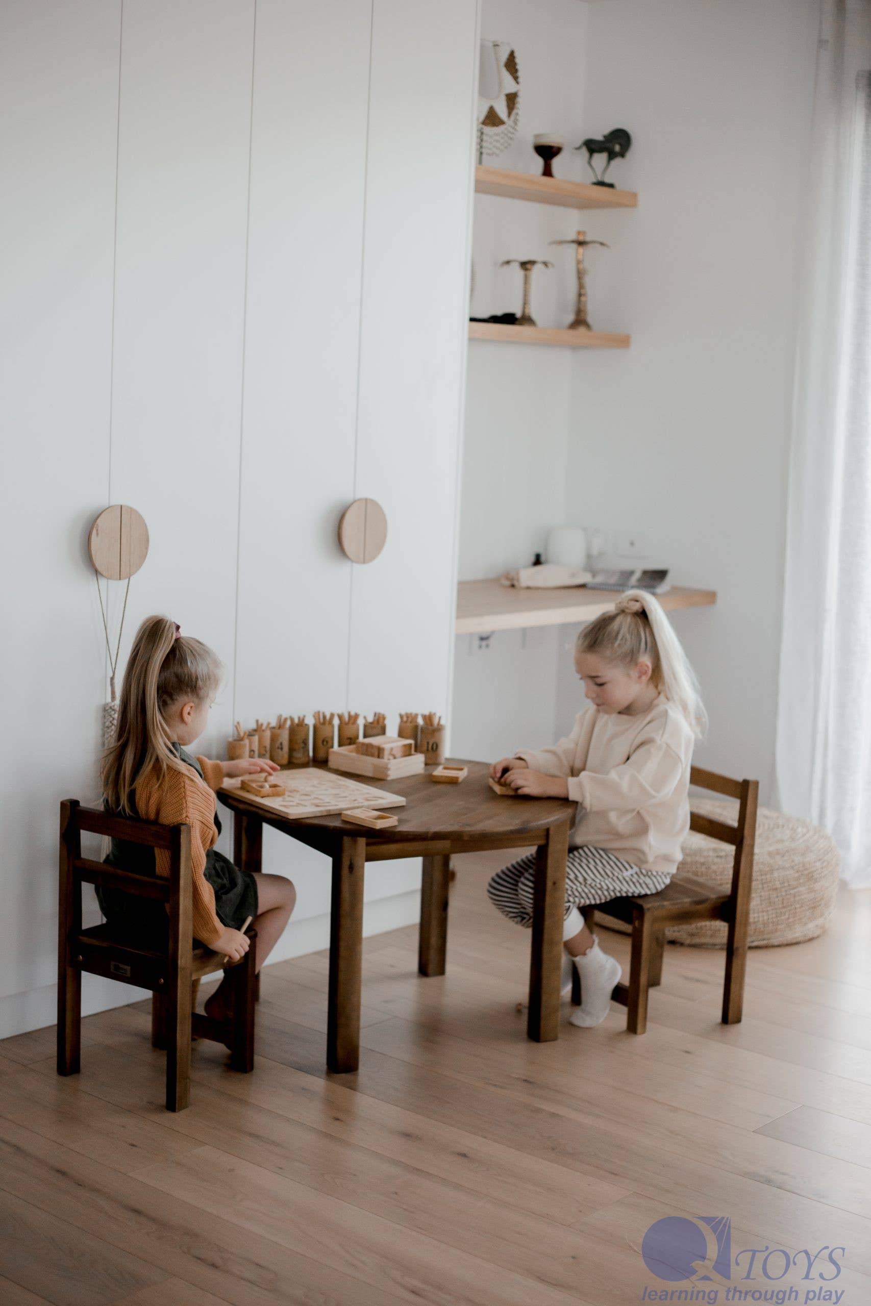 Q Toys – wholesale Chair – Child – Acacia Round Table 90cm & 2 Standard Chairs1