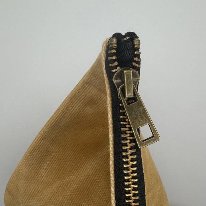 REMOVED BRAND – wholesale Pouch – Unisex – Waxed Canvas Zipper Tool Pouch1