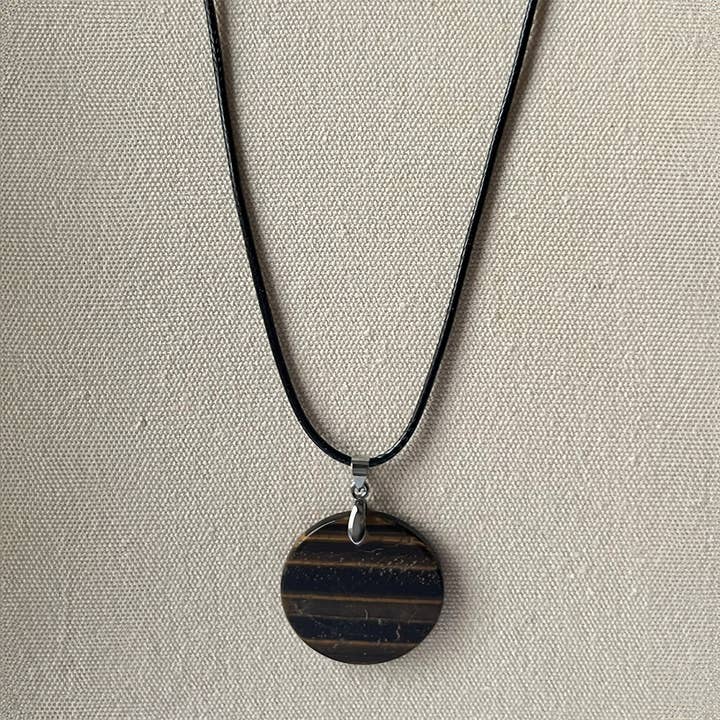 VIE - Vendita all'ingrosso Collana con ciondolo/pendaglio - Ciondolo a moneta di pietra preziosa con cordino nero22