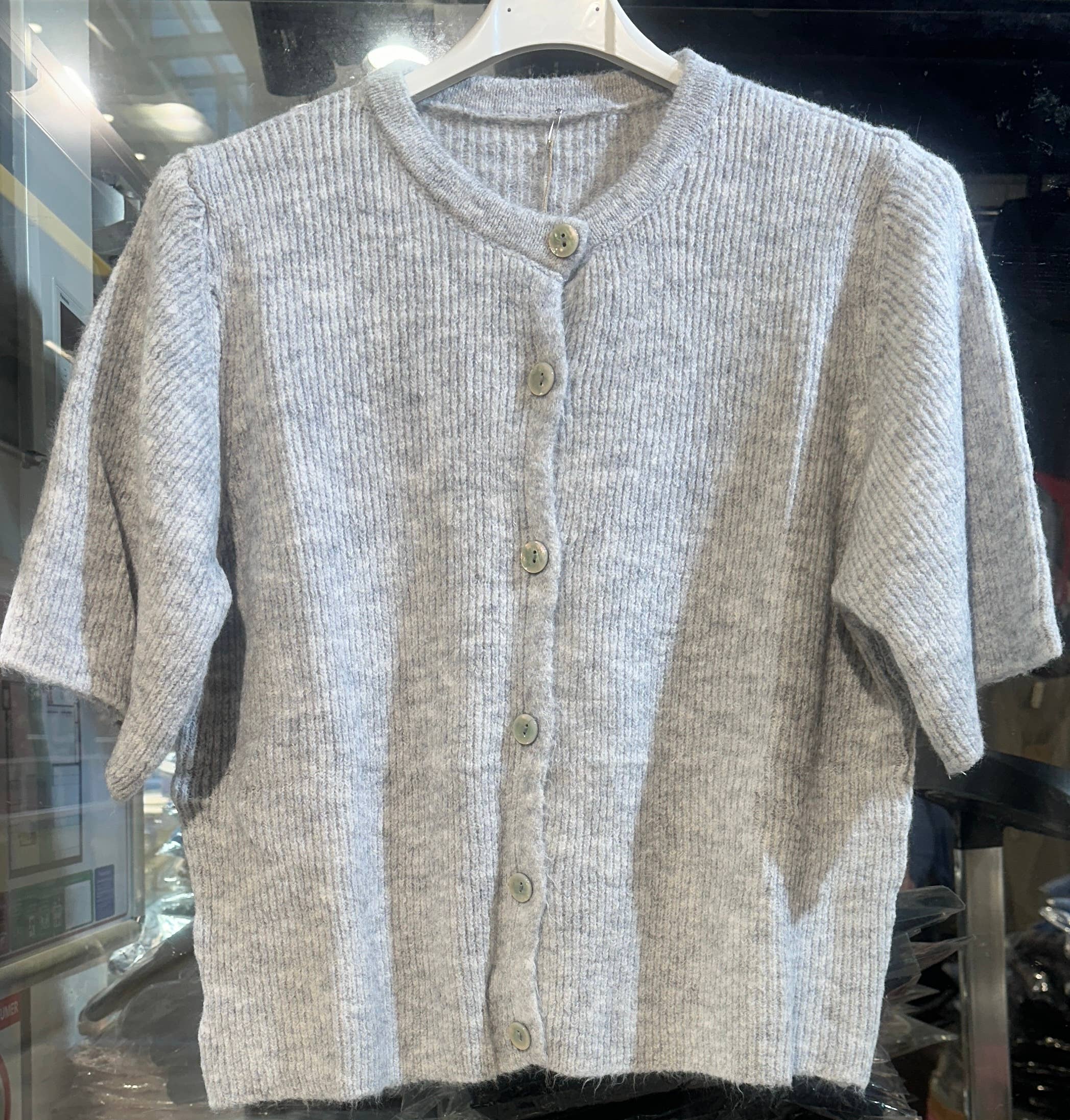 LÉA & LUC – Großhandel Strickjacke – Damen – Damen-Cardiganweste REF. 50755 aus weichem Strick49