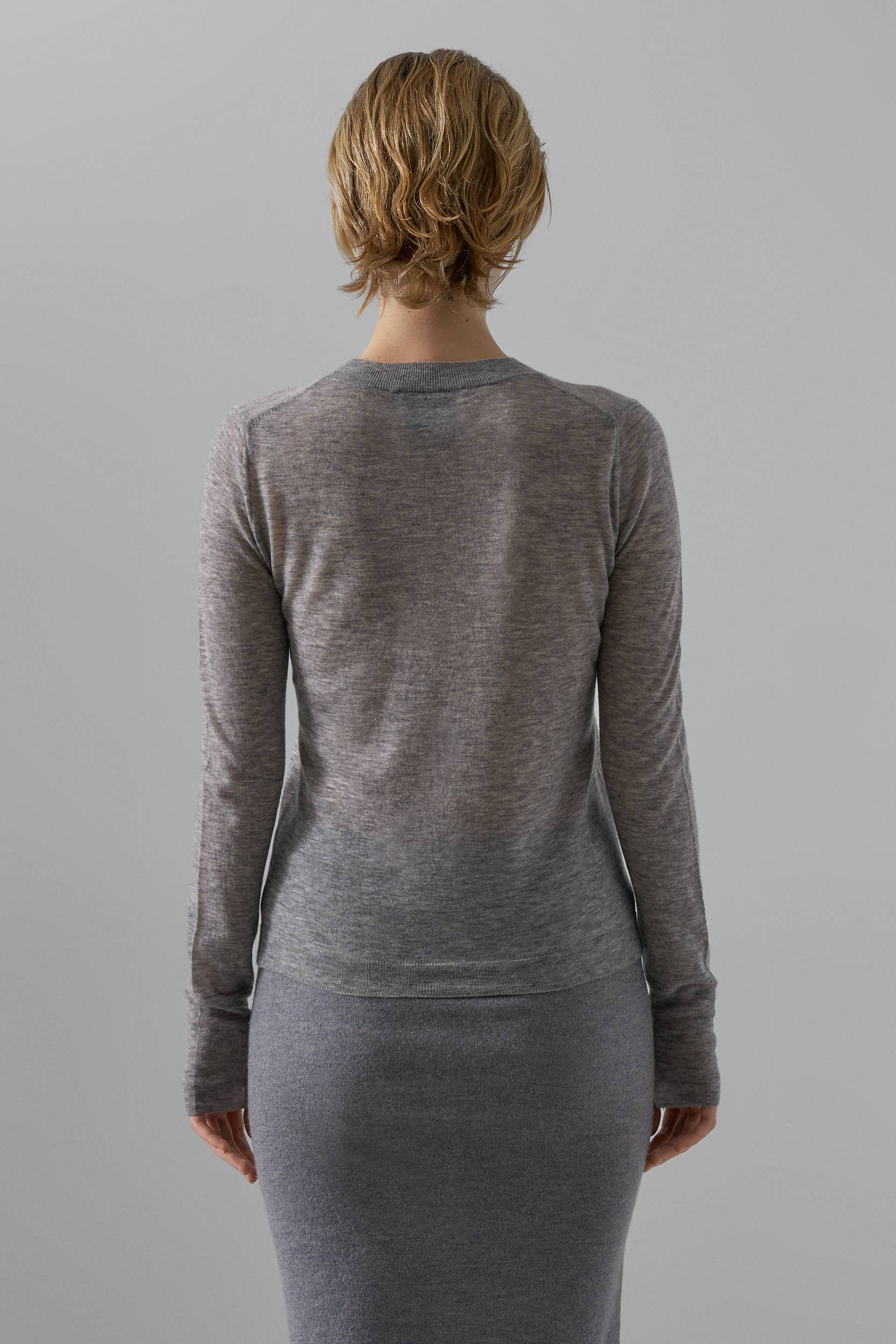 Leap Concept - Wholesale Knit Sweater - Women's - SOPHIE fine-knit crew neck sweater6