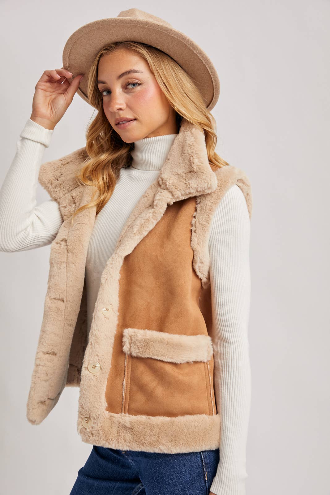 Bluivy - Wholesale Outerwear Vest - Women's - FAUX SUEDE WITH FAUX SHEARLING LINING TRIM VEST20