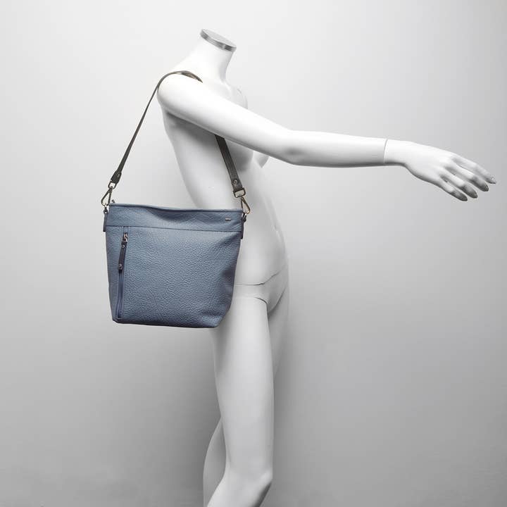 Blu Borsa a tracolla in pelle Chamonix 125-993-08 in vendita all'ingrosso su Faire4