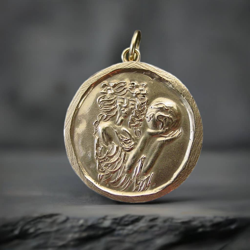 Vis a Vis Jewelry - Vendita all'ingrosso Collana con ciondolo/pendaglio - Collana Gaia – Madre Terra Intagliata a Mano