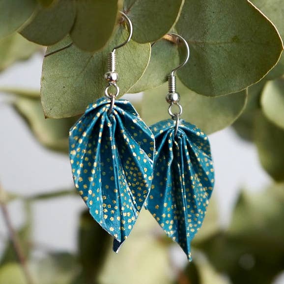 Dix janvier – wholesale Hängande örhängen – Origami örhängen - Små blad - Påfågel blå0