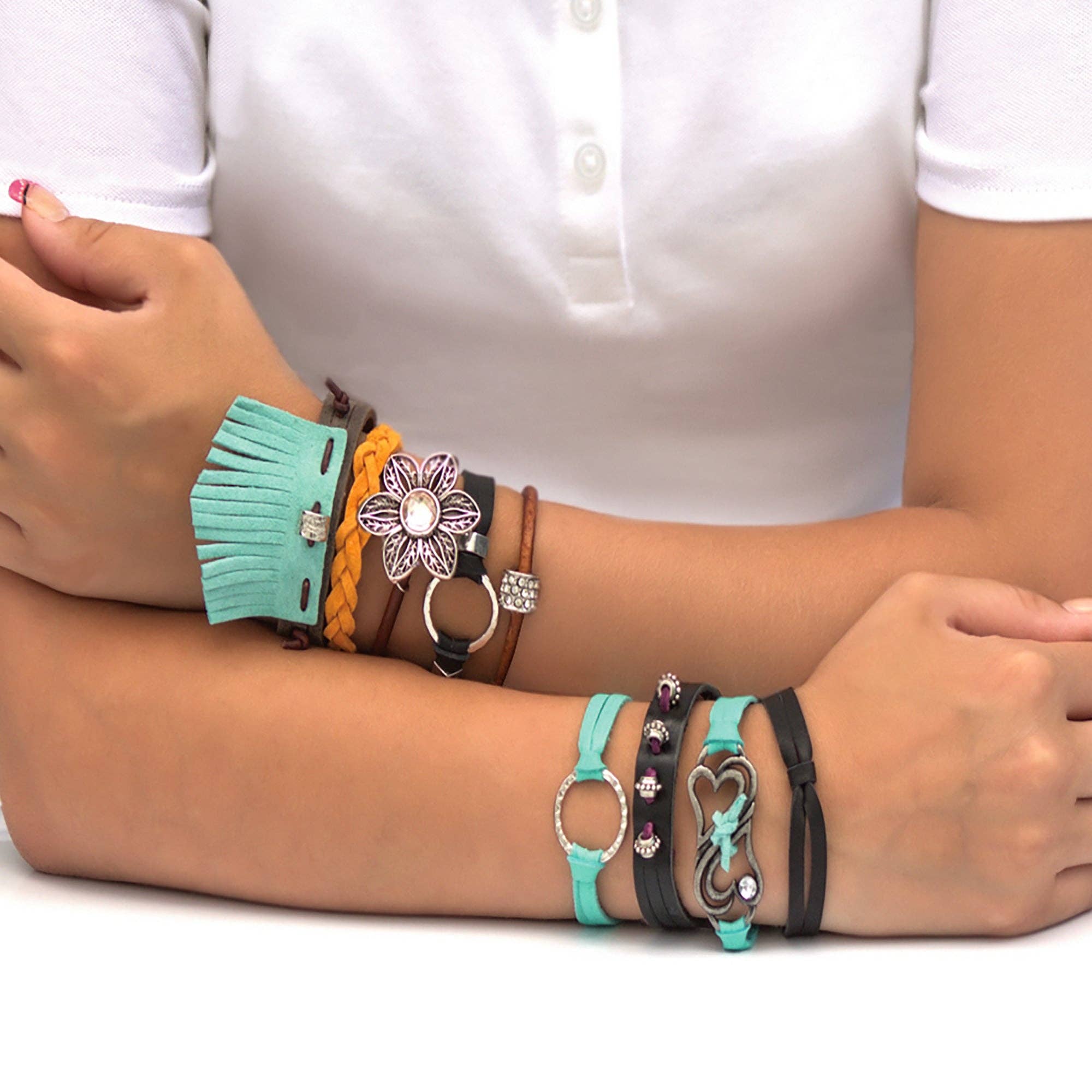 Realeather - Vendita all'ingrosso Attrezzature per lavoretti e fai da te - Pizzo in pelle di cervo 1/8", 50 piedi9