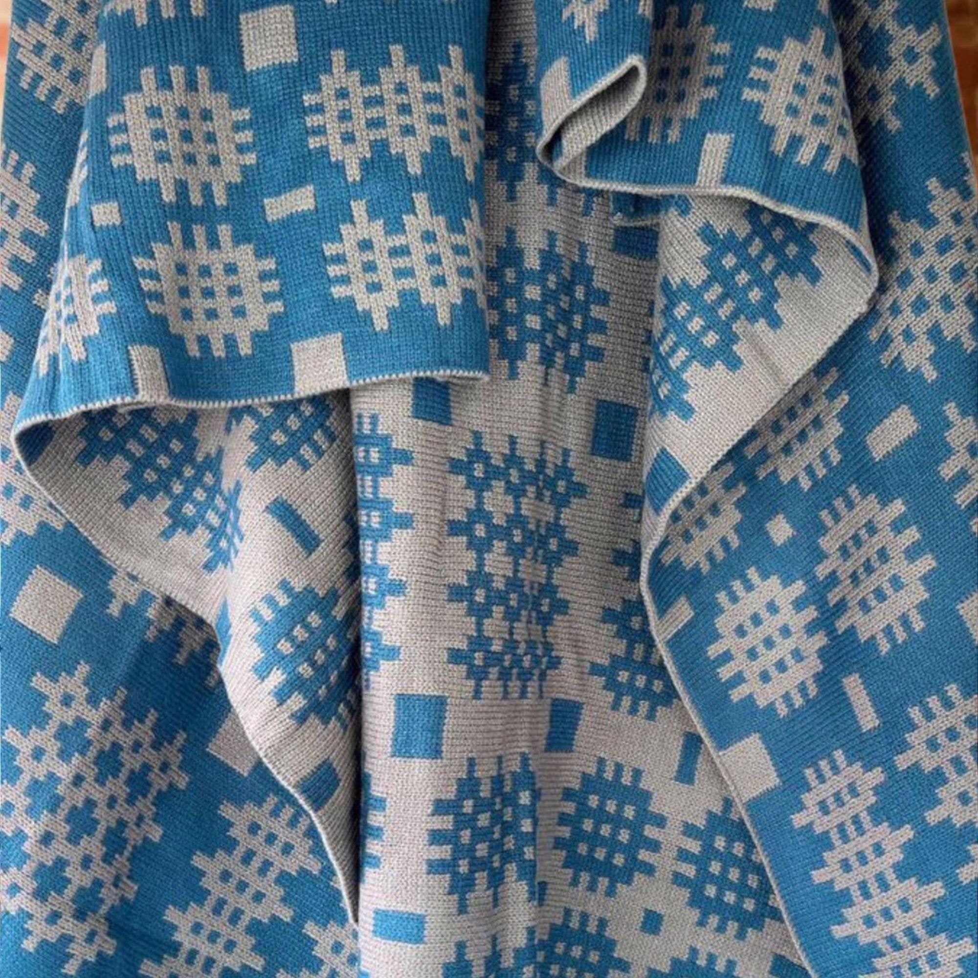 Moose & Co - Wholesale Throw Blanket - Teal and Grey Welsh Tapestry design Style Throw 1