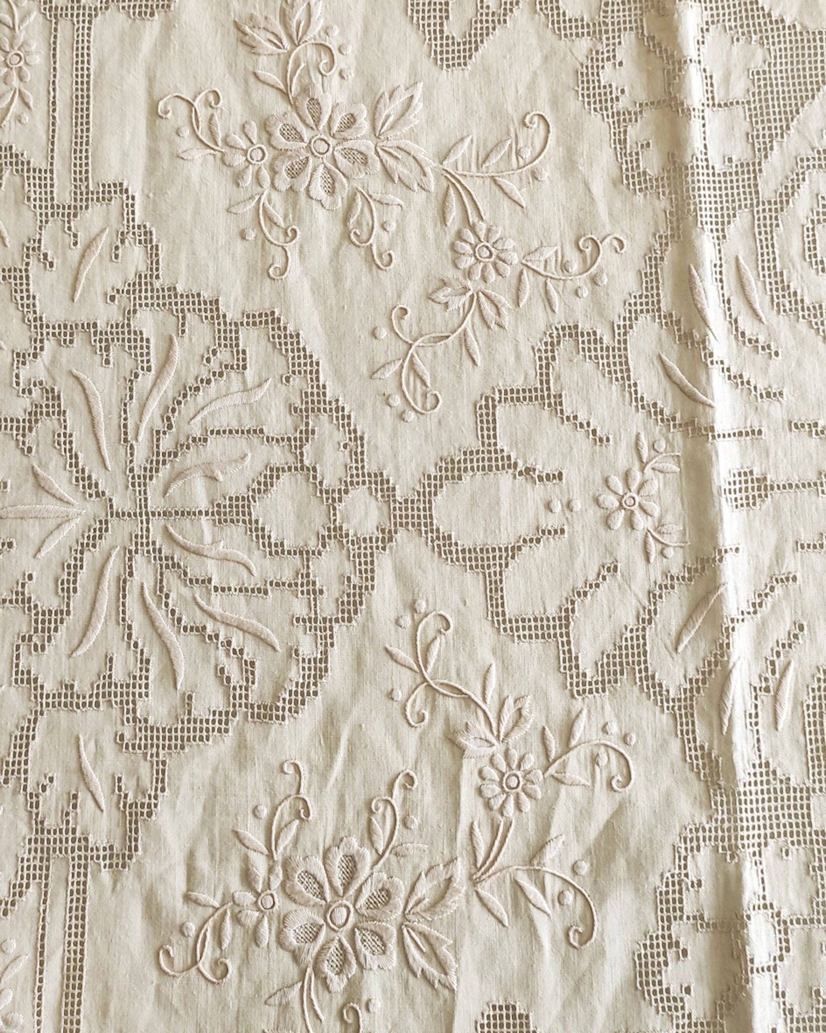 Heyfoo - Wholesale Tablecloth - Sicilian paraded linen tablecloth with 12 napkins4