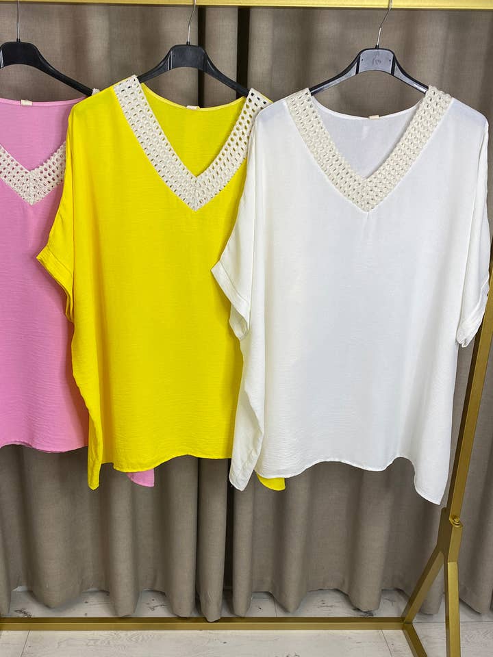 Helena Oversized Top met V-hals en Haakwerk Rand voor wholesale door My Winners Direct